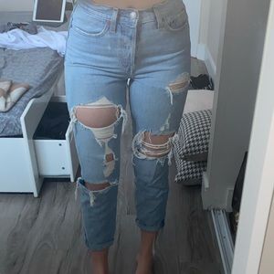 Levi’s ripped jeans